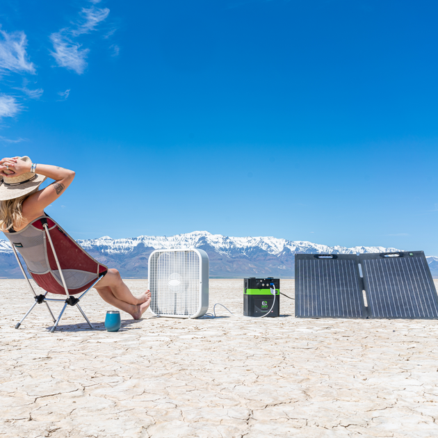 AURA Powercap 95Ah 600W inverter power system with LCD display and charging ports.